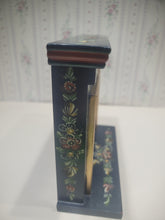 Load image into Gallery viewer, Fireplace w/ Removable Interior - Hindeloopen
