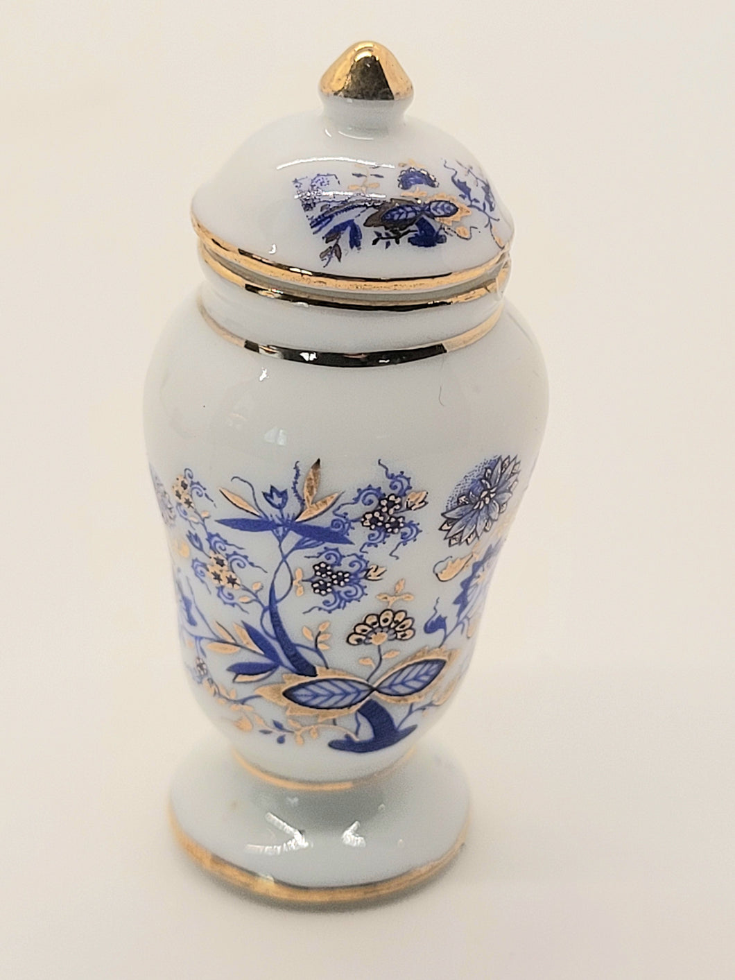 Dollhouse Miniature ~ Large Floral Urn by Reutter Porcelain
