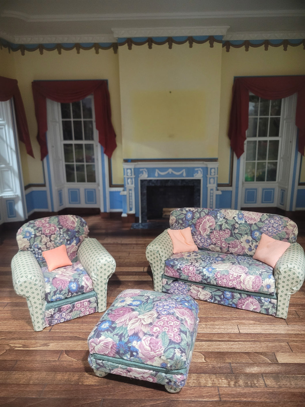 3pc Faded Floral Sofa, Ottoman and Arm Chair Set *Pre-Owned*