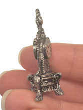 Load image into Gallery viewer, Jeanetta Kendall – Metal Clock w/ Point
