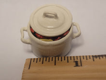 Load image into Gallery viewer, Crabs in Pot with Lemon

