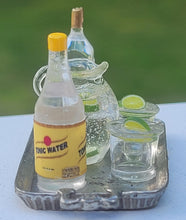 Load image into Gallery viewer, Gin and Tonic Platter with Glasses and Pitcher

