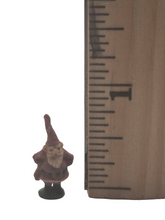 Load image into Gallery viewer, Sue Sherrill – Vintage Porcelain Santa Figurine
