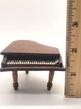 Load image into Gallery viewer, Dollhouse Miniature ~ 1:24 Scale, Shiny Upright Grand Piano
