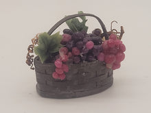 Load image into Gallery viewer, ☆SALE☆Hope Elliot Grape Basket in Al Chandronnait Basket
