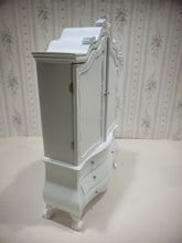 Load image into Gallery viewer, White JBM Dutch Baby House
