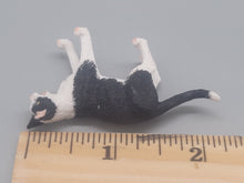 Load image into Gallery viewer, Resin Tuxedo Cat Meowing
