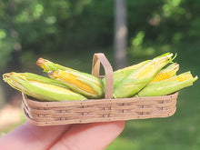 Load image into Gallery viewer, Corn in Al Chandronnait Basket
