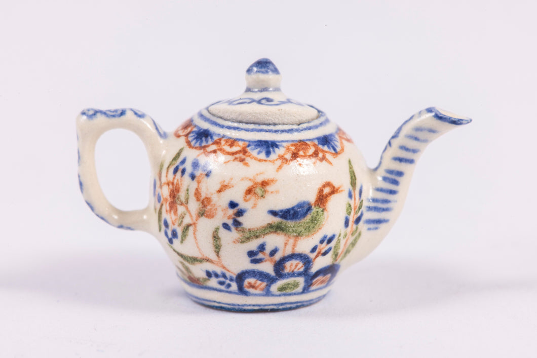 Lee Ann Chellis Wessel Beautiful Bird Teapot Dated 2001 (Dutch Colonial Parlor)