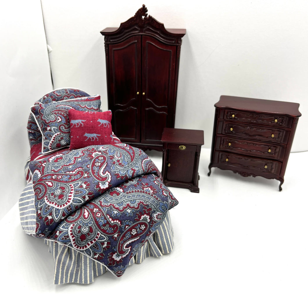4 Piece Mahogany Bedroom Set with Paisley Bedding by Lorraine Scuderi