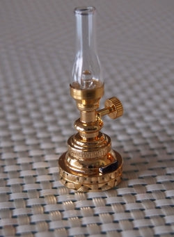 Hurricane Table Lamp in Brass with a Clear Shade (T5)